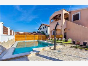 Ubytovanie s bazénom Modrá Istria,Rezervujte  Bardak Od 85 €